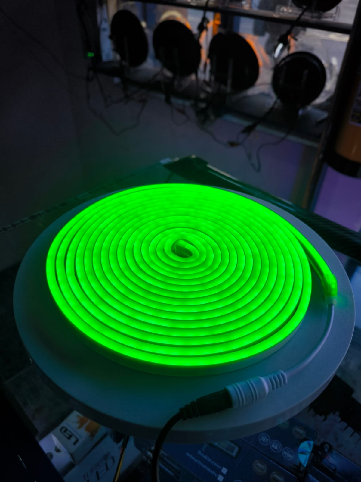 Vista 2 de CINTA NEON 12 VOLTIOS (FLEX) - NEOFLEX: NARANJA